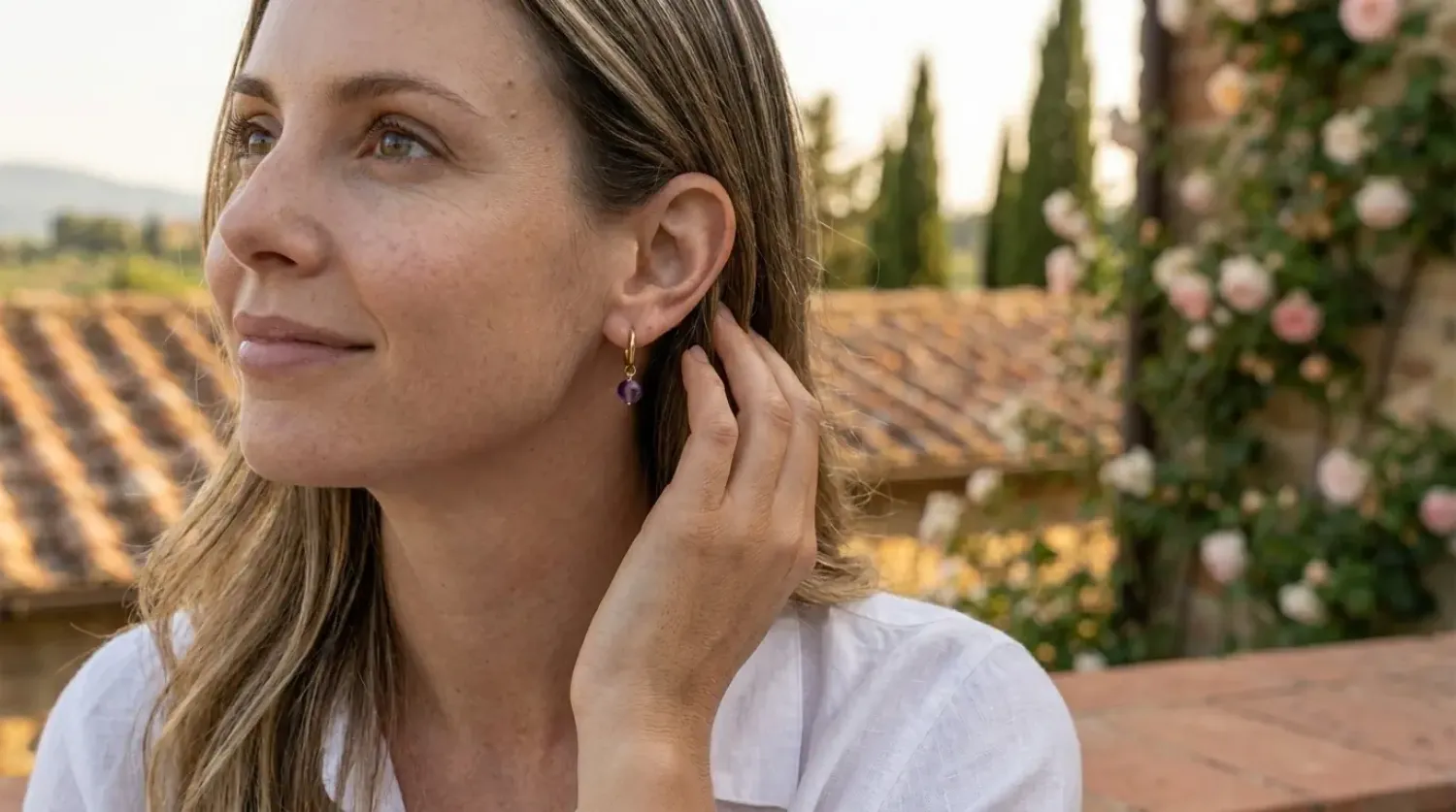 Violet Aura Edelstahl Creolen vergoldet mit violetten Perlen